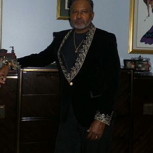 Meet your Posher, Gregory